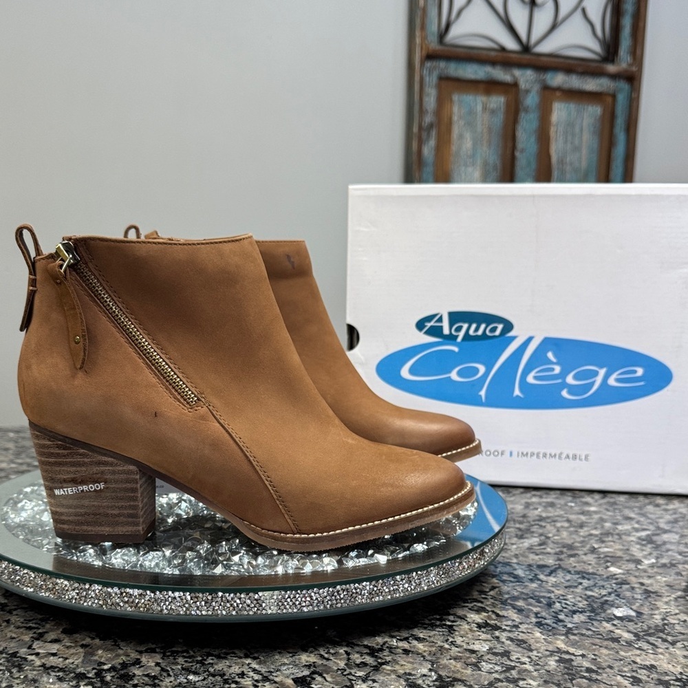 Aqua College Nancy cognac leather Brown Ankle Booties waterproof NEW 9.5